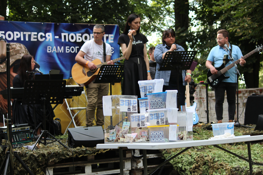 Charity fair - Слайд 13